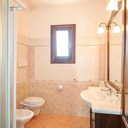 With Swimming Pool Just 5 Minutes From Budoni, With Air Conditoning And Private Outdoor Area 3*